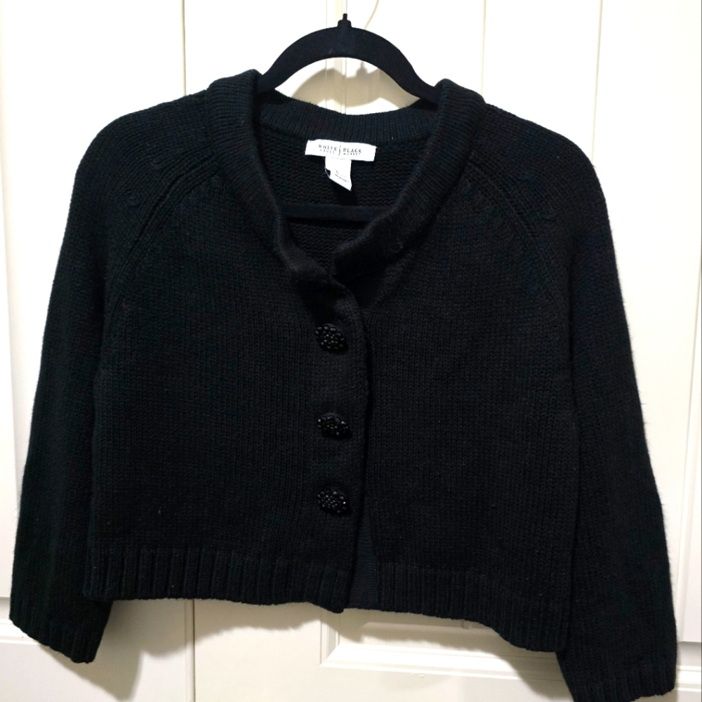 White house sweater